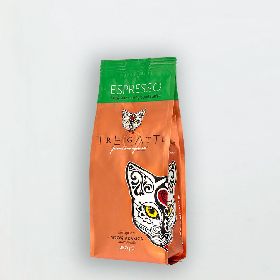 Front of bag of Tre Gatti premium ground espresso