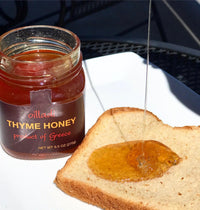 Oilladi thyme honey imported from the islands of Greece with bread